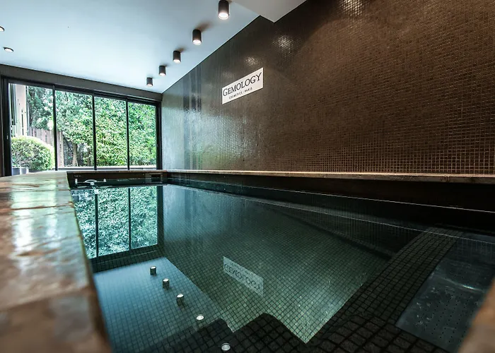 Du Chateau & - Teritoria